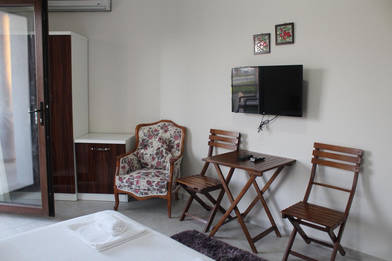 Cilek Butik Hotel Кешме Экстерьер фото